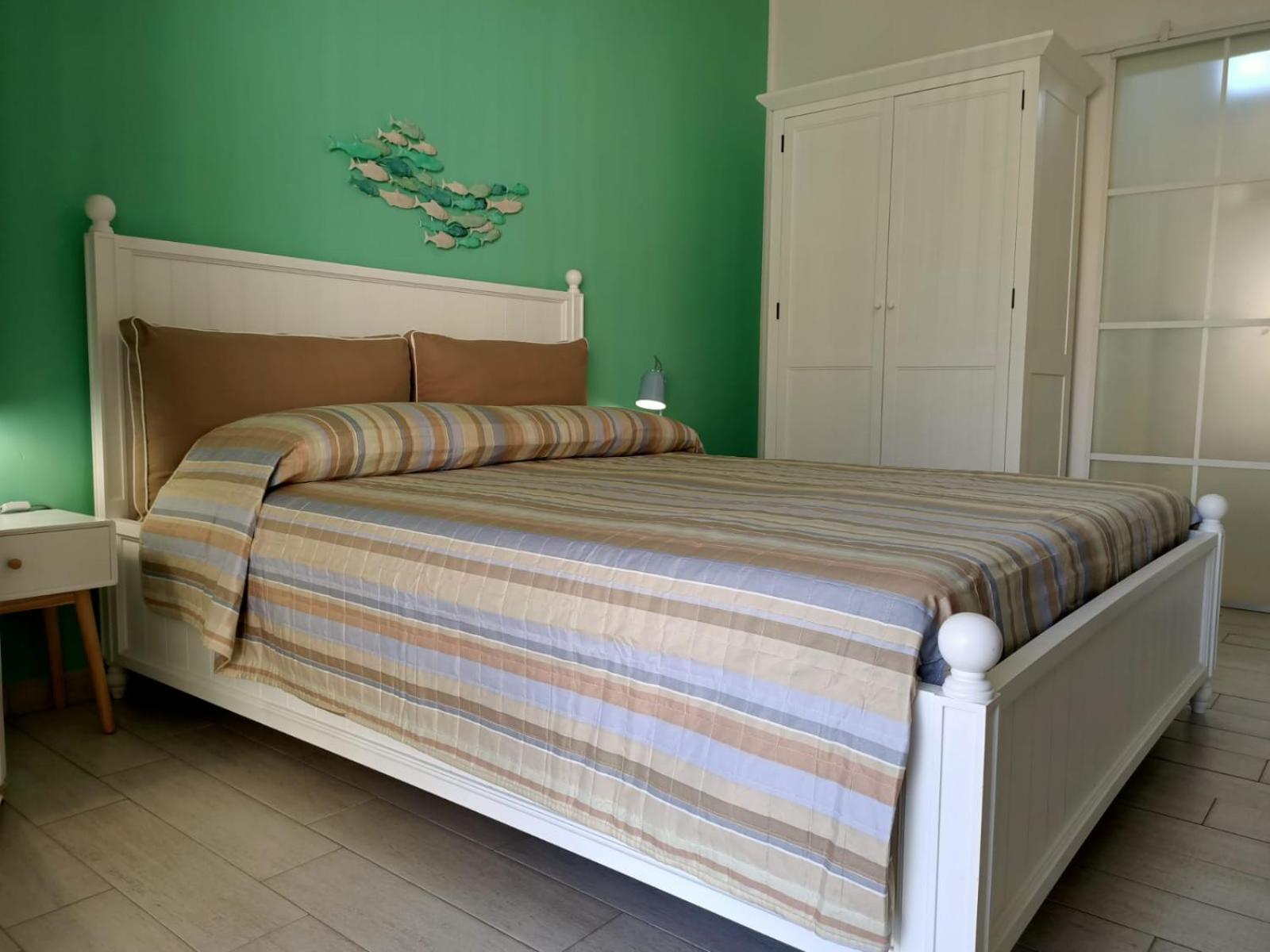 B&B La Stanza Del Borgo Червія Екстер'єр фото
