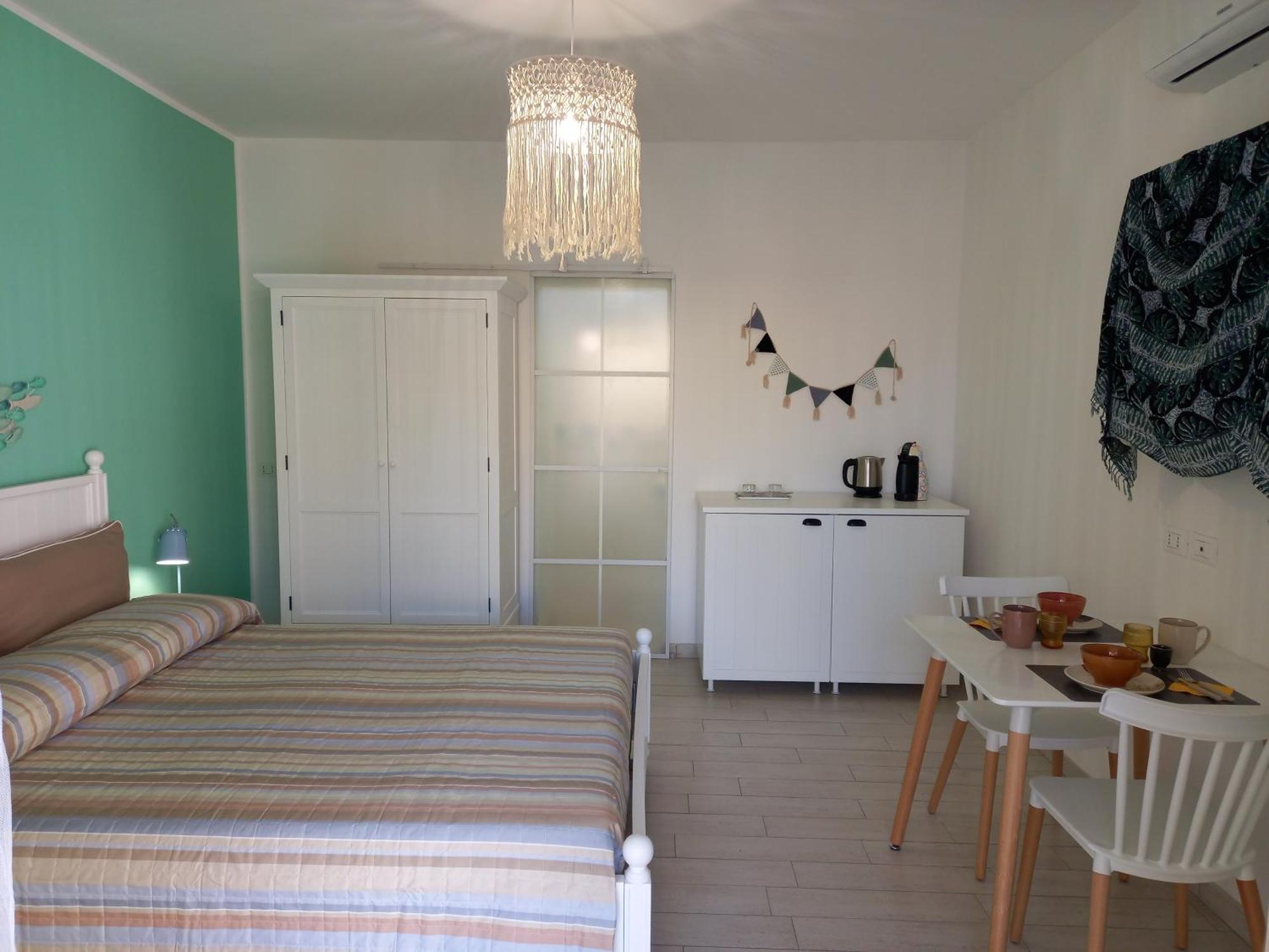 B&B La Stanza Del Borgo Червія Екстер'єр фото